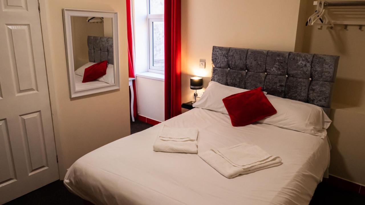 Hello Roomz - Pleasure Beach 3* Blackpool