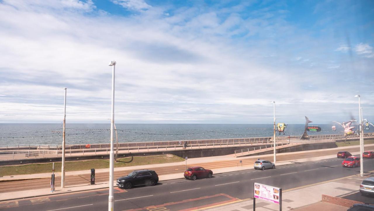 Hello Roomz - Pleasure Beach Hotel 3*