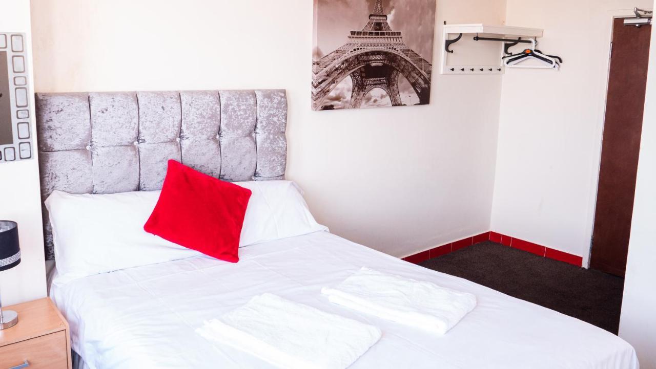 Hello Roomz - Pleasure Beach 3* Blackpool