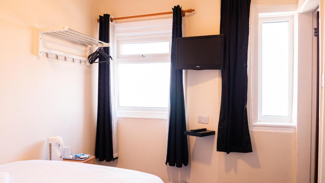 Hello Roomz - Pleasure Beach Hotel