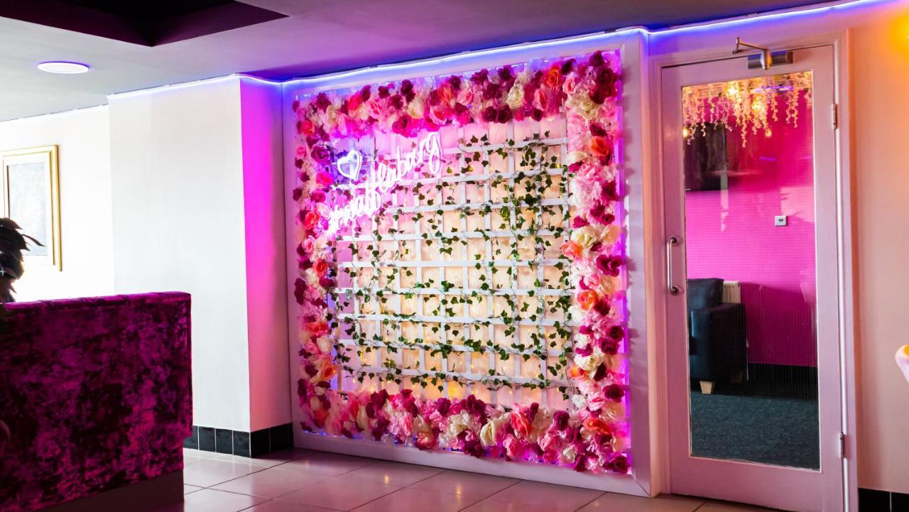 Hello Roomz - Pleasure Beach Hotel