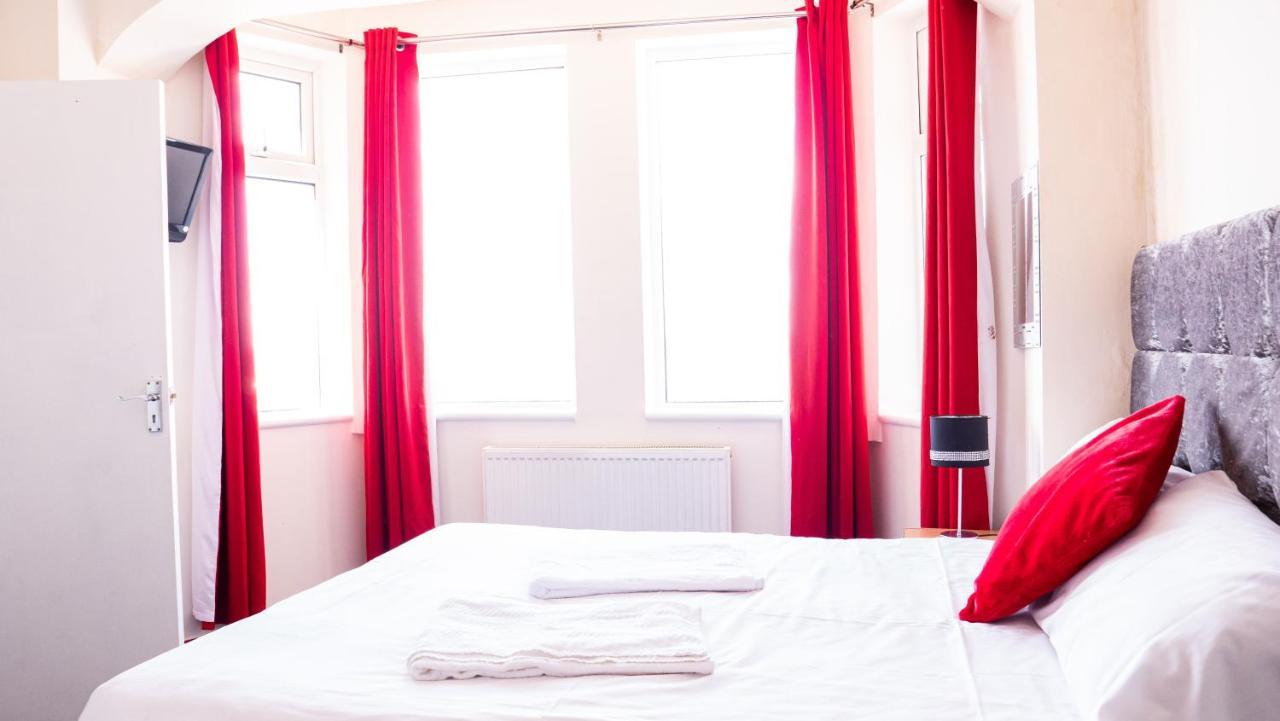 Hotel Hello Roomz - Pleasure Beach 3*