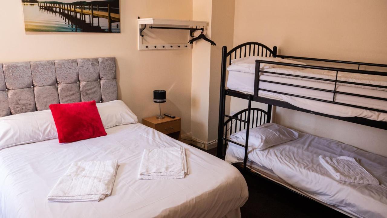 Hello Roomz - Pleasure Beach Hotel Blackpool