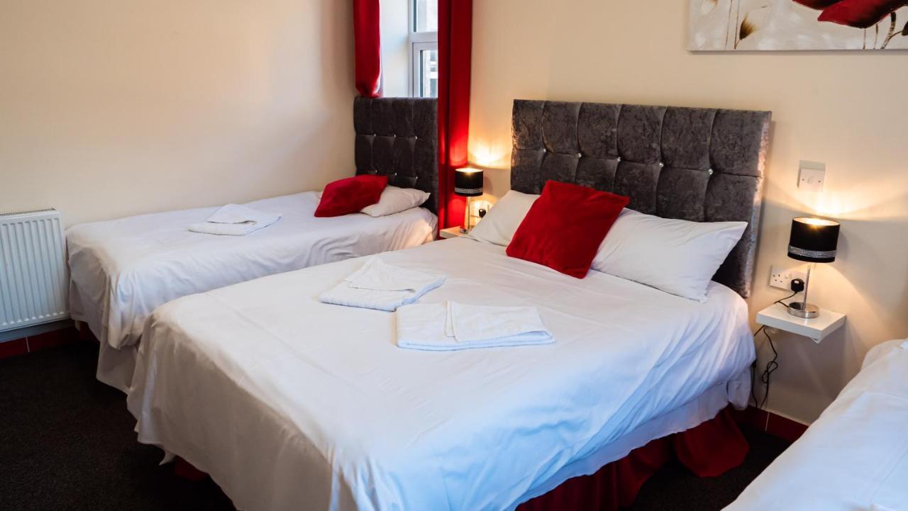 Hello Roomz - Pleasure Beach Hotel 3*