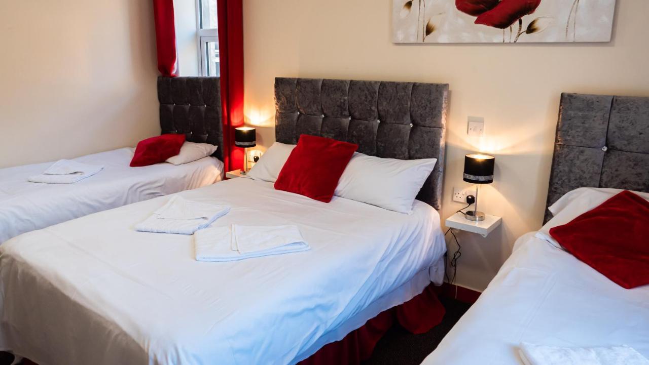 Hello Roomz - Pleasure Beach Blackpool