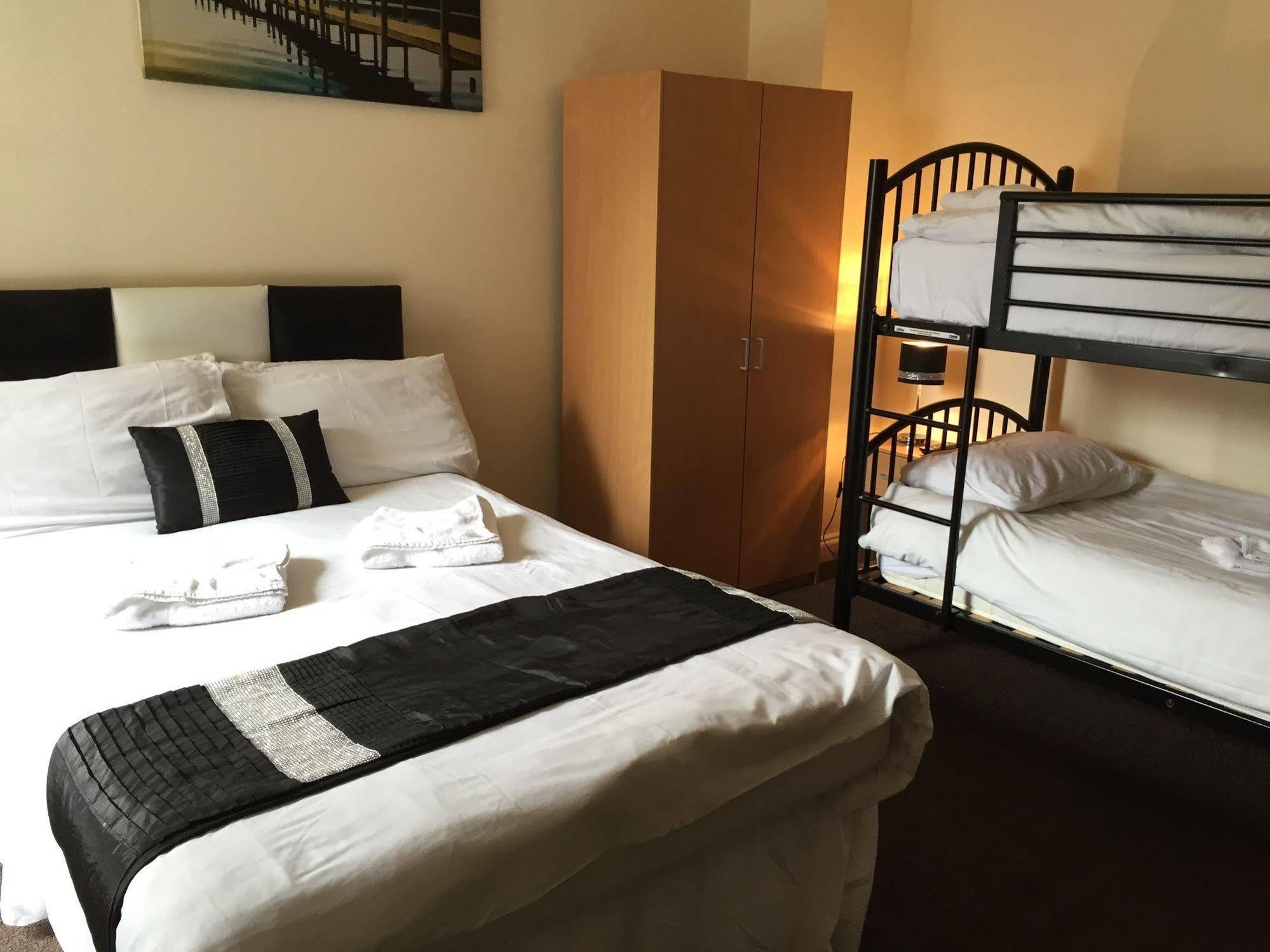 Hello Roomz - Pleasure Beach 3*