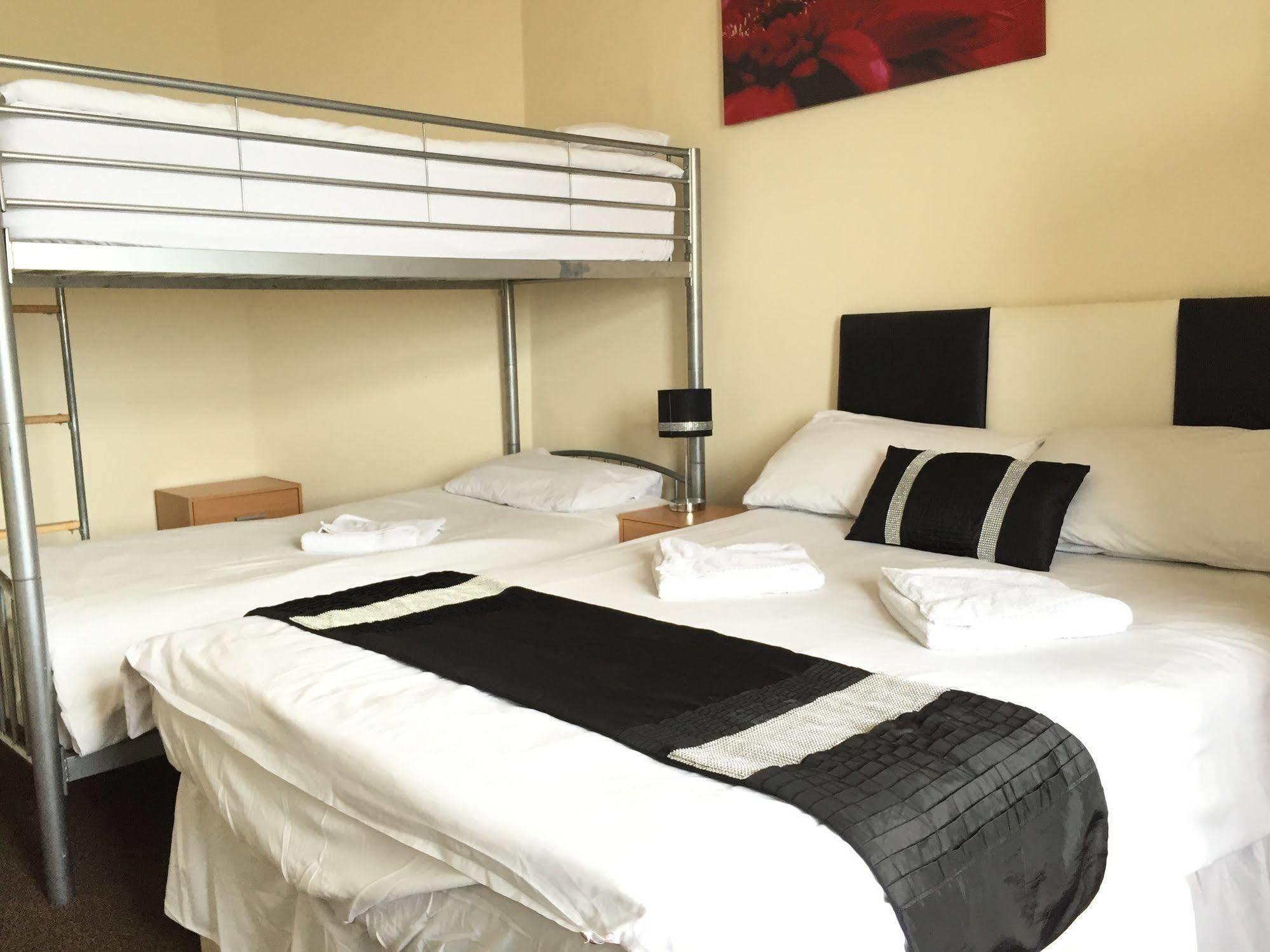 Hello Roomz - Pleasure Beach Hotel